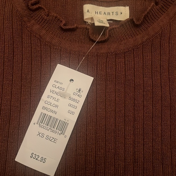 Cute brown baby tee!! Perfect for that fall vibe, but easy to style year around! - Picture 4 of 4